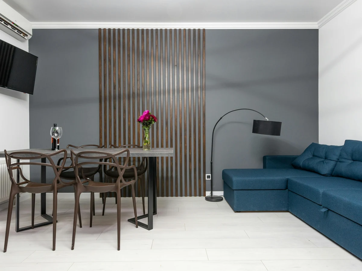 living-room-painting-compact-lounge-teal-bridgend-decorators Feature wall painting teal lounge Bridgend